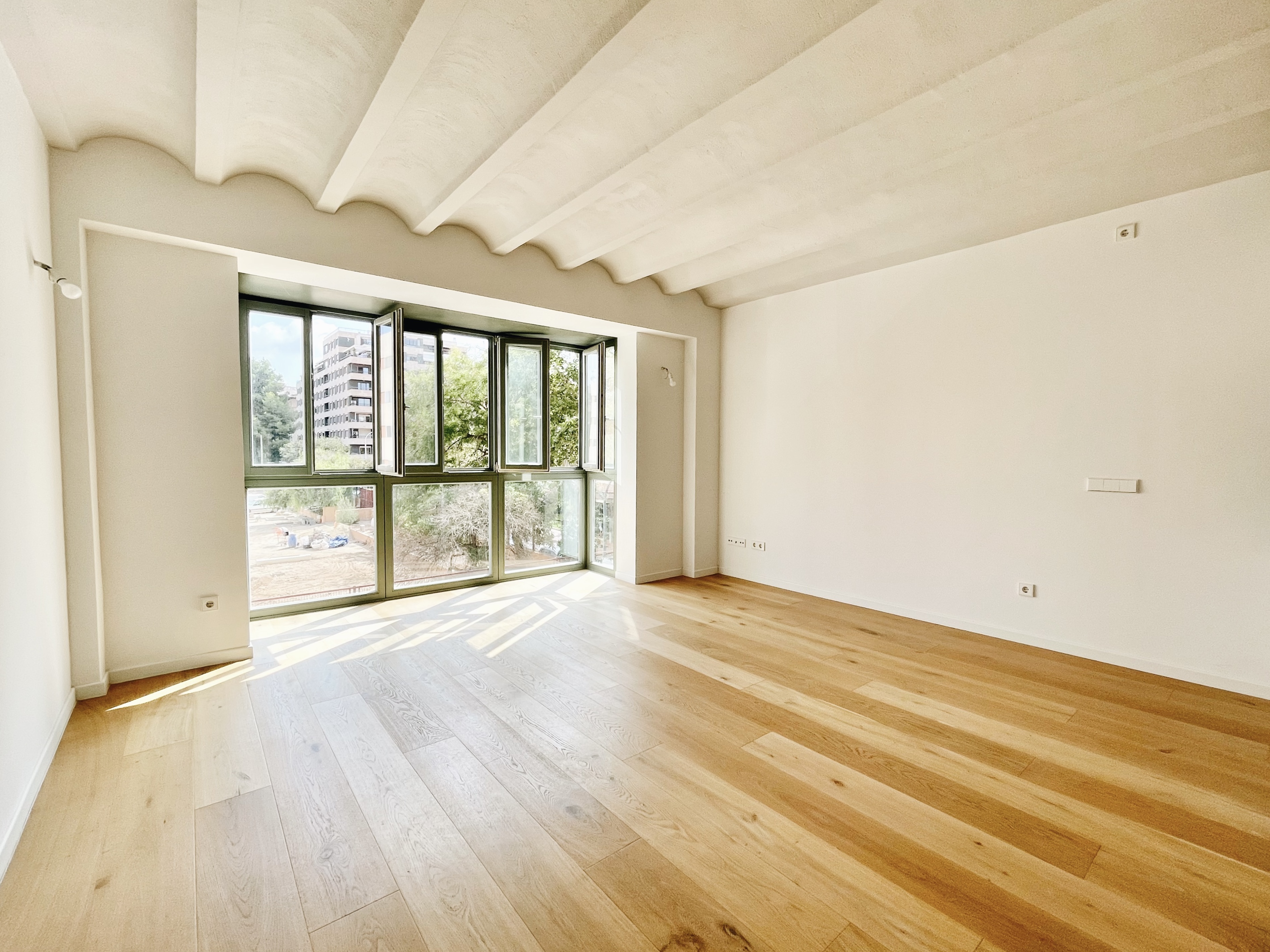 Two bedroom apartment for sale in Plaza Patines, Palma.