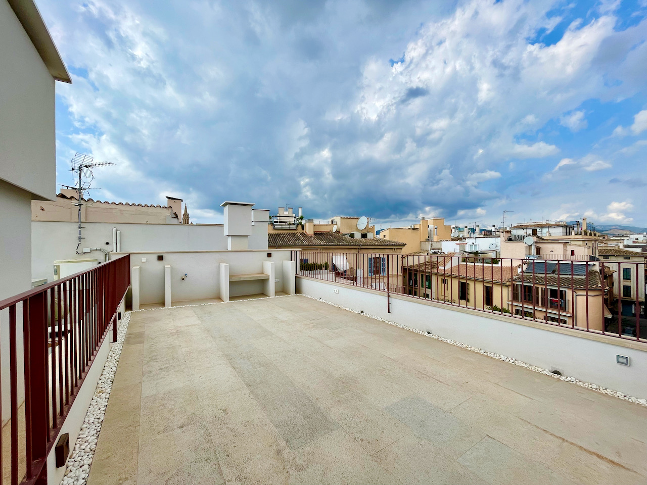Spectaculaire duplex met terras in het oude binnenstadvan Palma.