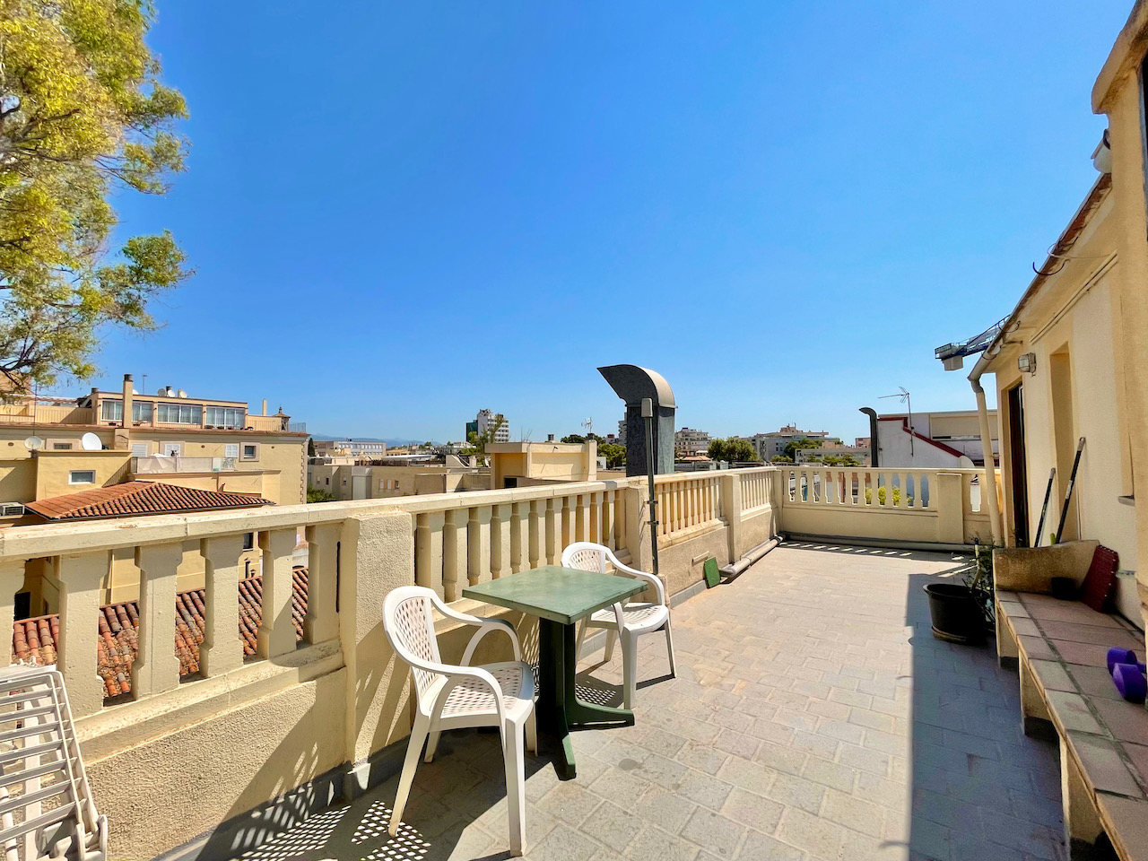 Penthouse met zeezicht en terras in Son Armadans, Palma.