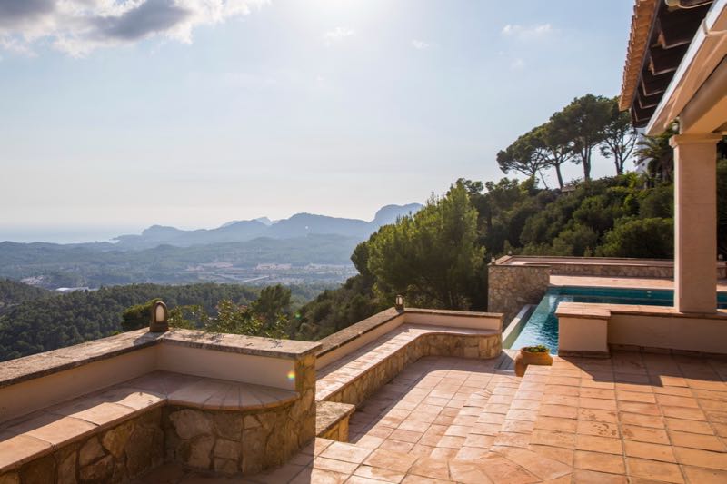 Spectacular villa in the Tramuntana with sea views, Son Font. Calvia