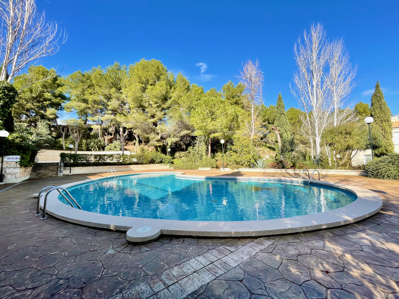 Penthouse mit Blick auf die Burg Bellver mit Parkplatz und privatem Pool in Bonanova, Palma.