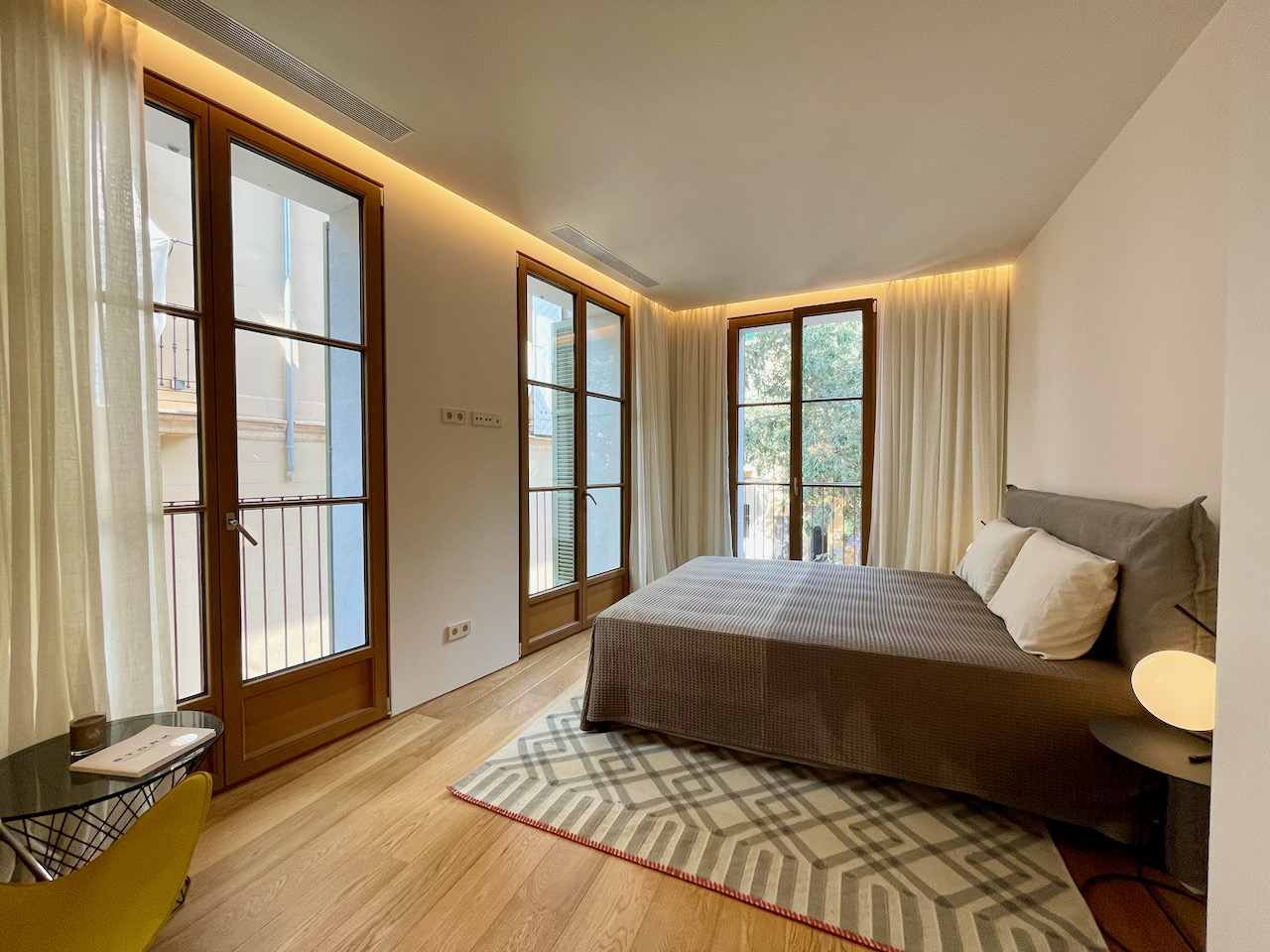 Elegant luxury apartment in a Malloquin style building in the Old Town of Palma