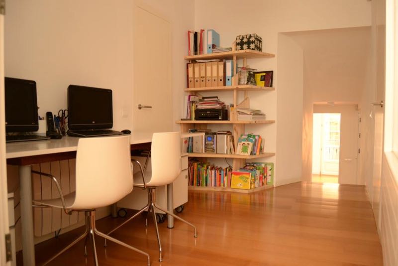 Designer apartment in a charming Old Town square with lots of light, Palma.