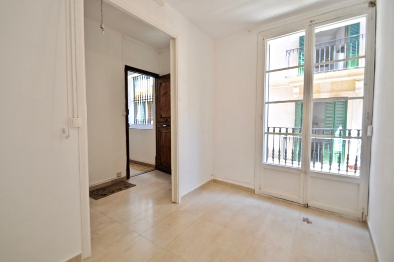 Apartment with a lot of potential a few meters away from Plaza de Cort, Palma.