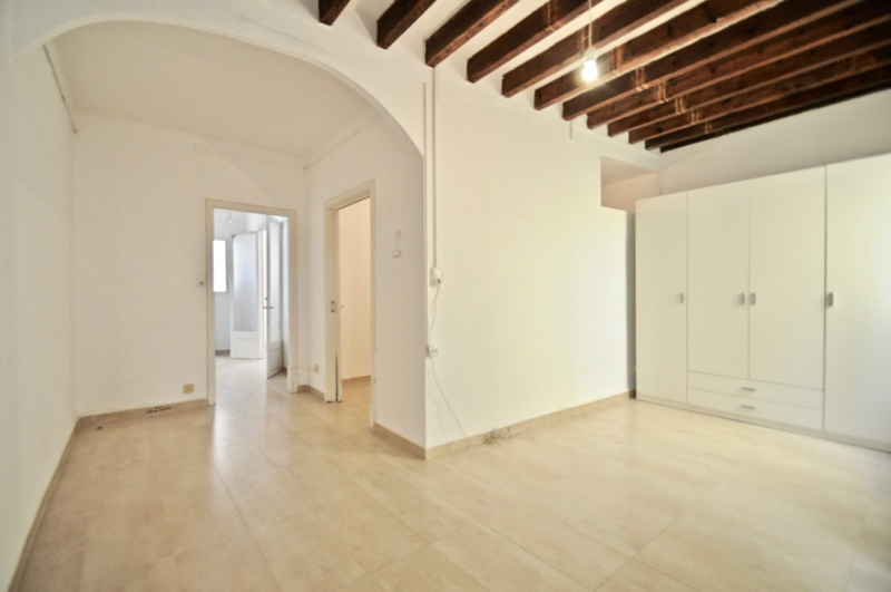 Appartement met veel potentieel op slechts een paar meter van de Plaza de Cort in Palma.