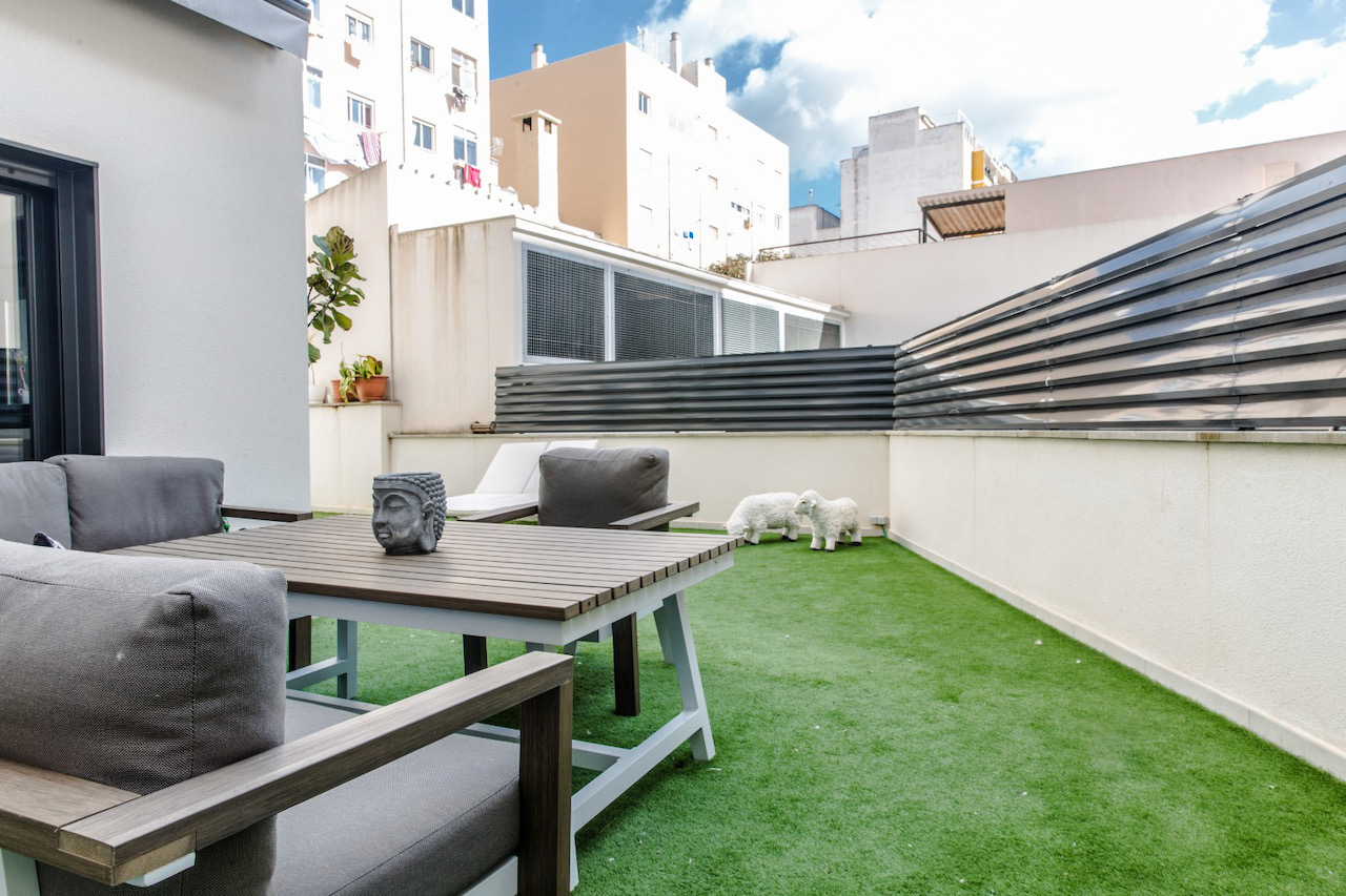 Three bedroom flat with terrace in Palma.