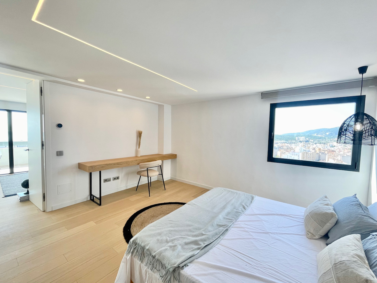 Stunning, fully refurbished apartment with breathtaking views in Palma