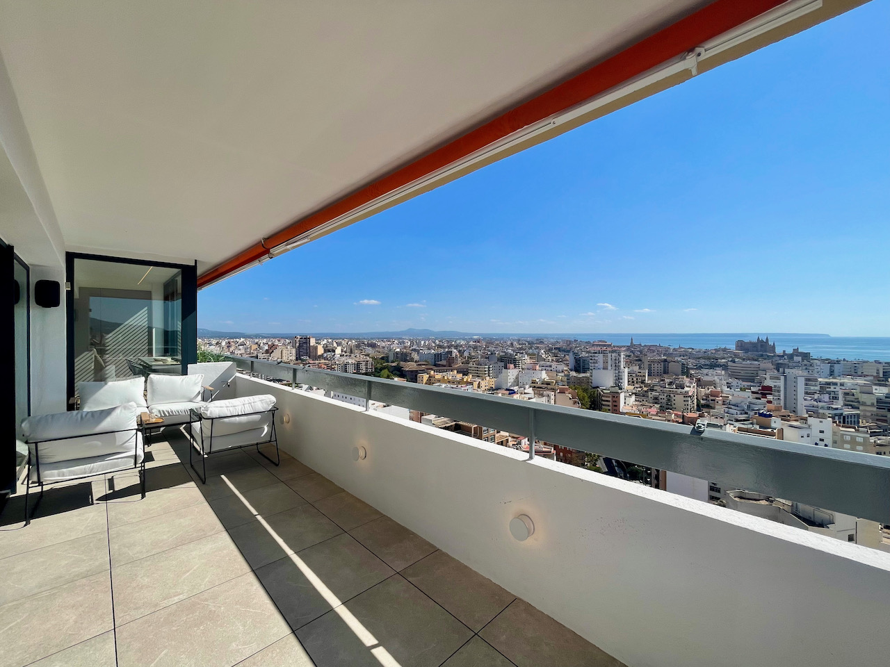 Stunning, fully refurbished apartment with breathtaking views in Palma