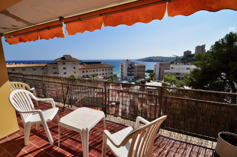 Cozy apartment with spectacular sea views in Cala Mayor, Palma