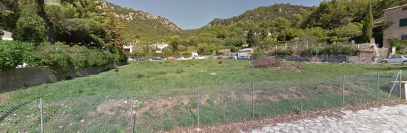Fantastic plot in Valldemossa, Mallorca. Possibility of 4 houses.
